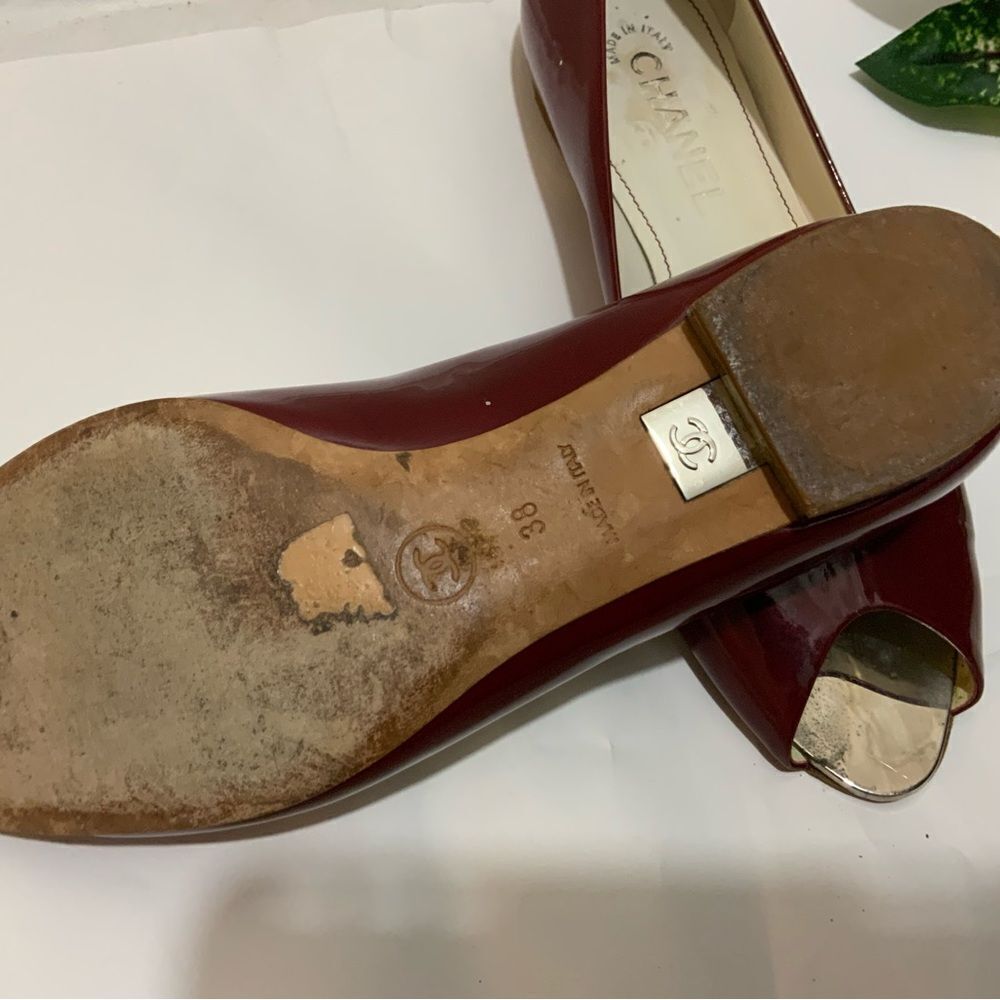 Chanel Vintage Flats 2007 Collection by Karl Lagerfeld Burgundy Patent Leather - Picture 11 of 14